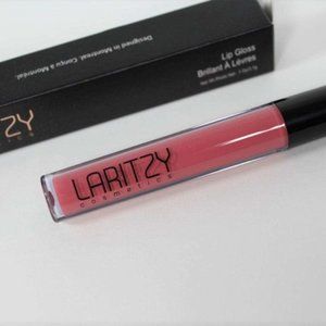 Laritzy Lip Gloss in Knockout 0.1oz/3.1g Full Size